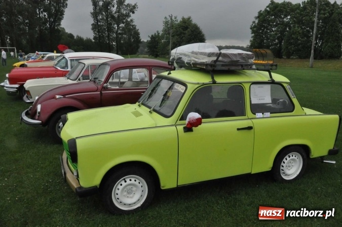 Zdjęcie w galerii na portalu naszraciborz.pl: IX Międzynarodowy Zlot Pojazdów Zabytków w Zabełkowie wiadomości z regionu