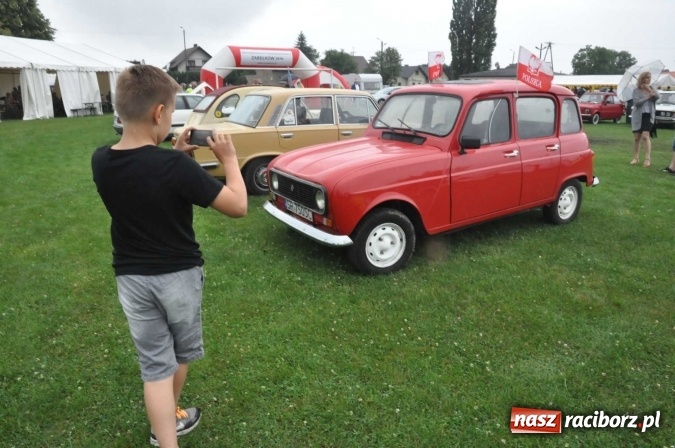 Zdjęcie w galerii na portalu naszraciborz.pl: IX Międzynarodowy Zlot Pojazdów Zabytków w Zabełkowie wiadomości z regionu