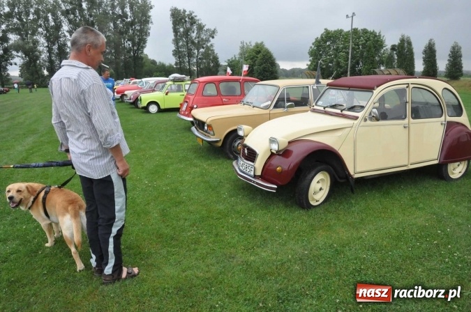 Zdjęcie w galerii na portalu naszraciborz.pl: IX Międzynarodowy Zlot Pojazdów Zabytków w Zabełkowie wiadomości z regionu