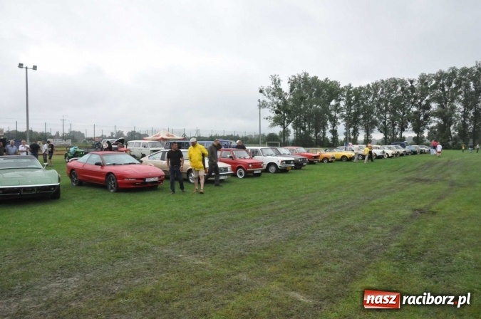 Zdjęcie w galerii na portalu naszraciborz.pl: IX Międzynarodowy Zlot Pojazdów Zabytków w Zabełkowie wiadomości z regionu