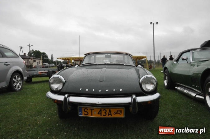 Zdjęcie w galerii na portalu naszraciborz.pl: IX Międzynarodowy Zlot Pojazdów Zabytków w Zabełkowie wiadomości z regionu