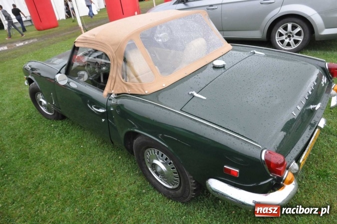 Zdjęcie w galerii na portalu naszraciborz.pl: IX Międzynarodowy Zlot Pojazdów Zabytków w Zabełkowie wiadomości z regionu