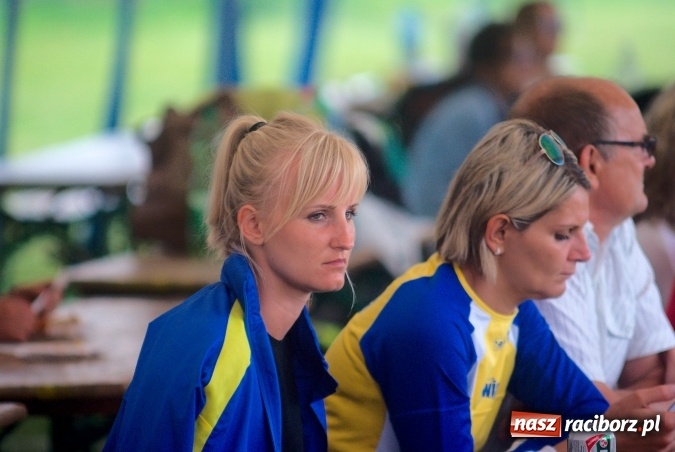 Zdjęcie w galerii na portalu naszraciborz.pl: Tworków Cup 2016: Ulewny deszcz utrudniał tworkowski turniej. Raciborska Unia na podium wiadomości z regionu