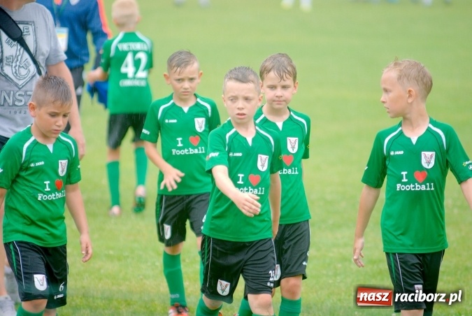 Zdjęcie w galerii na portalu naszraciborz.pl: Tworków Cup 2016: Ulewny deszcz utrudniał tworkowski turniej. Raciborska Unia na podium wiadomości z regionu