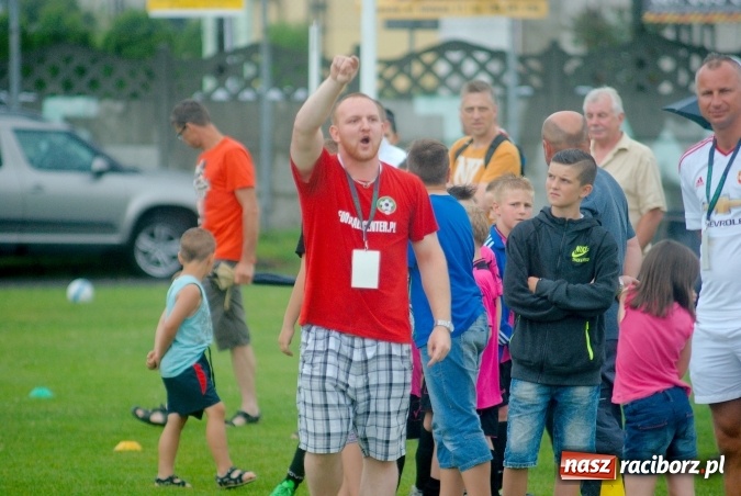 Zdjęcie w galerii na portalu naszraciborz.pl: Tworków Cup 2016: Ulewny deszcz utrudniał tworkowski turniej. Raciborska Unia na podium wiadomości z regionu