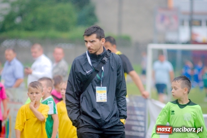 Zdjęcie w galerii na portalu naszraciborz.pl: Tworków Cup 2016: Ulewny deszcz utrudniał tworkowski turniej. Raciborska Unia na podium wiadomości z regionu