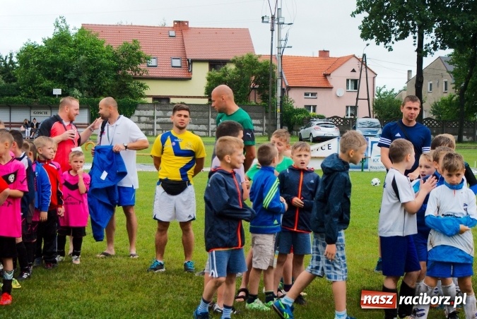 Zdjęcie w galerii na portalu naszraciborz.pl: Tworków Cup 2016: Ulewny deszcz utrudniał tworkowski turniej. Raciborska Unia na podium wiadomości z regionu