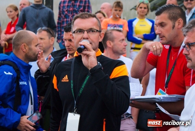 Zdjęcie w galerii na portalu naszraciborz.pl: Tworków Cup 2016: Ulewny deszcz utrudniał tworkowski turniej. Raciborska Unia na podium wiadomości z regionu