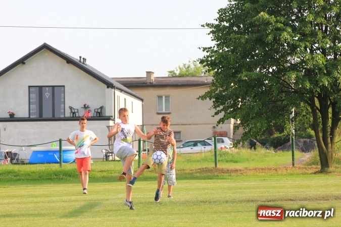 Zdjęcie w galerii na portalu naszraciborz.pl: Deszczowy festyn rodzinny w Kornowacu wiadomości z regionu