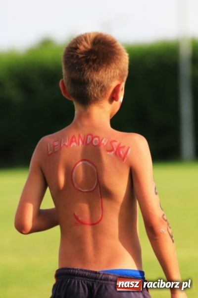 Zdjęcie w galerii na portalu naszraciborz.pl: Deszczowy festyn rodzinny w Kornowacu wiadomości z regionu