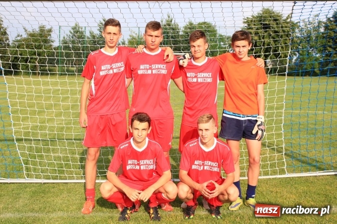 Zdjęcie w galerii na portalu naszraciborz.pl: Deszczowy festyn rodzinny w Kornowacu wiadomości z regionu