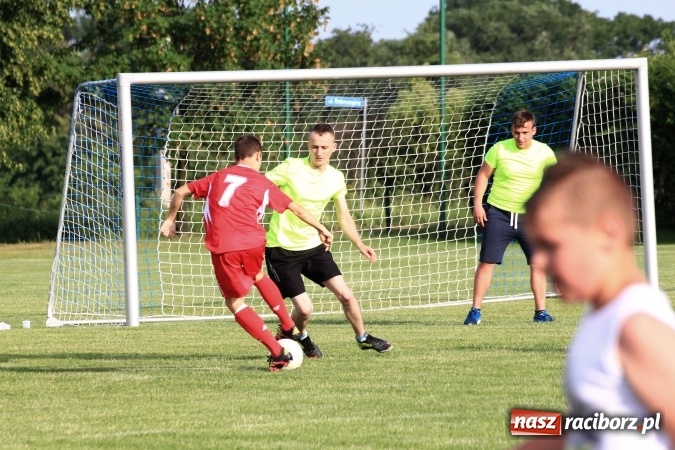 Zdjęcie w galerii na portalu naszraciborz.pl: Deszczowy festyn rodzinny w Kornowacu wiadomości z regionu