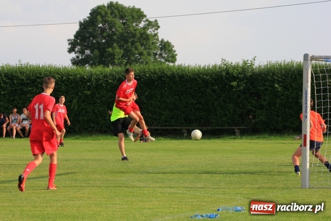 Zdjęcie w galerii na portalu naszraciborz.pl: Deszczowy festyn rodzinny w Kornowacu wiadomości z regionu