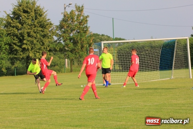 Zdjęcie w galerii na portalu naszraciborz.pl: Deszczowy festyn rodzinny w Kornowacu wiadomości z regionu