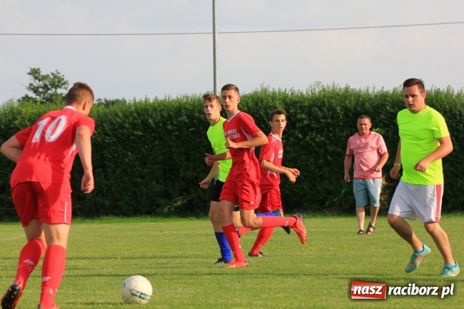 Zdjęcie w galerii na portalu naszraciborz.pl: Deszczowy festyn rodzinny w Kornowacu wiadomości z regionu
