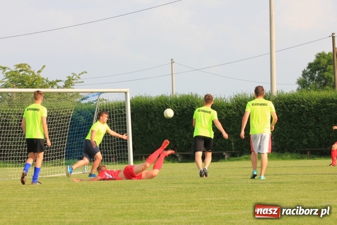 Zdjęcie w galerii na portalu naszraciborz.pl: Deszczowy festyn rodzinny w Kornowacu wiadomości z regionu