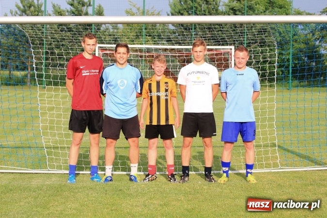 Zdjęcie w galerii na portalu naszraciborz.pl: Deszczowy festyn rodzinny w Kornowacu wiadomości z regionu