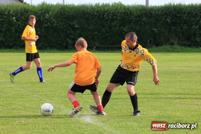 Zdjęcie w galerii na portalu naszraciborz.pl: Deszczowy festyn rodzinny w Kornowacu wiadomości z regionu