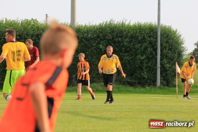 Zdjęcie w galerii na portalu naszraciborz.pl: Deszczowy festyn rodzinny w Kornowacu wiadomości z regionu