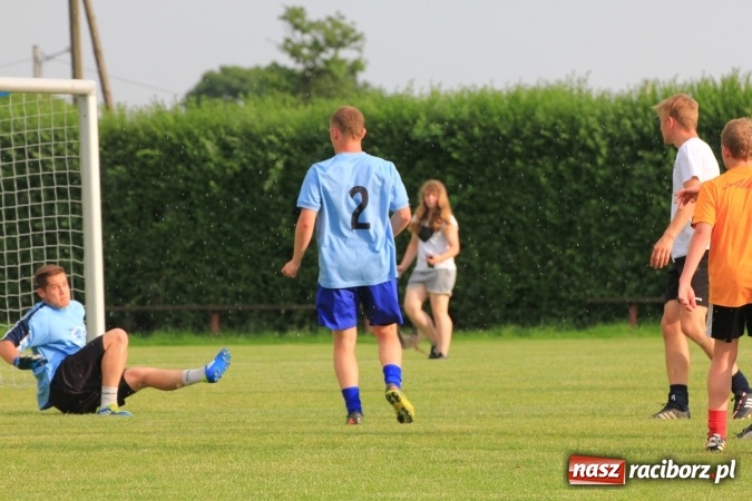 Zdjęcie w galerii na portalu naszraciborz.pl: Deszczowy festyn rodzinny w Kornowacu wiadomości z regionu