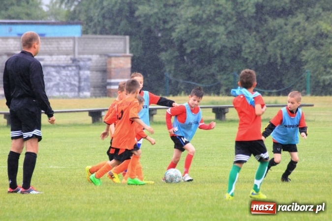 Zdjęcie w galerii na portalu naszraciborz.pl: Deszczowy festyn rodzinny w Kornowacu wiadomości z regionu