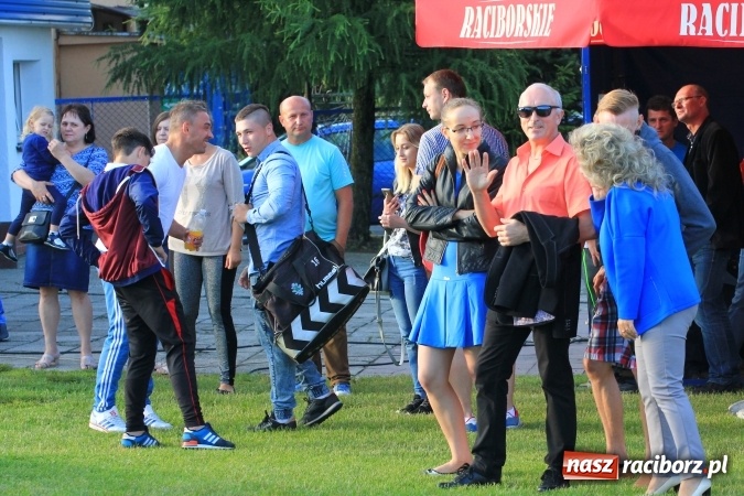 Zdjęcie w galerii na portalu naszraciborz.pl: Deszczowy festyn rodzinny w Kornowacu wiadomości z regionu