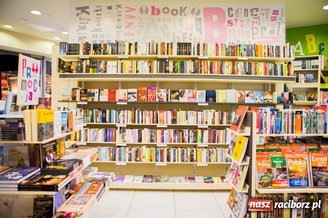 Zdjęcie w galerii na portalu naszraciborz.pl: Bookszpan – moda na książkę coraz większa! wiadomości z regionu