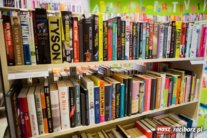 Zdjęcie w galerii na portalu naszraciborz.pl: Bookszpan – moda na książkę coraz większa! wiadomości z regionu