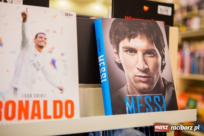 Zdjęcie w galerii na portalu naszraciborz.pl: Bookszpan – moda na książkę coraz większa! wiadomości z regionu