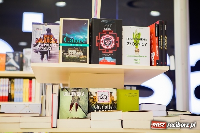 Zdjęcie w galerii na portalu naszraciborz.pl: Bookszpan – moda na książkę coraz większa! wiadomości z regionu