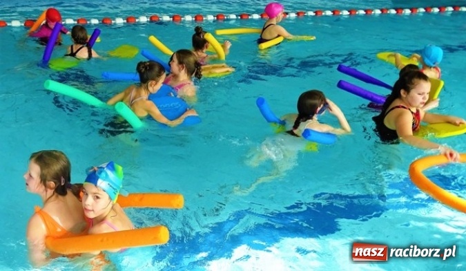 Zdjęcie w galerii na portalu naszraciborz.pl: Już pływam! Nauka pływania dla uczniów szkoły w Kuźni Raciborskiej  wiadomości z regionu