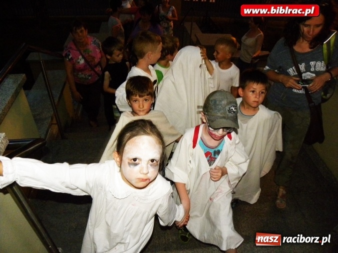 Zdjęcie w galerii na portalu naszraciborz.pl: Nocka Duchów w bibliotece  wiadomości z regionu