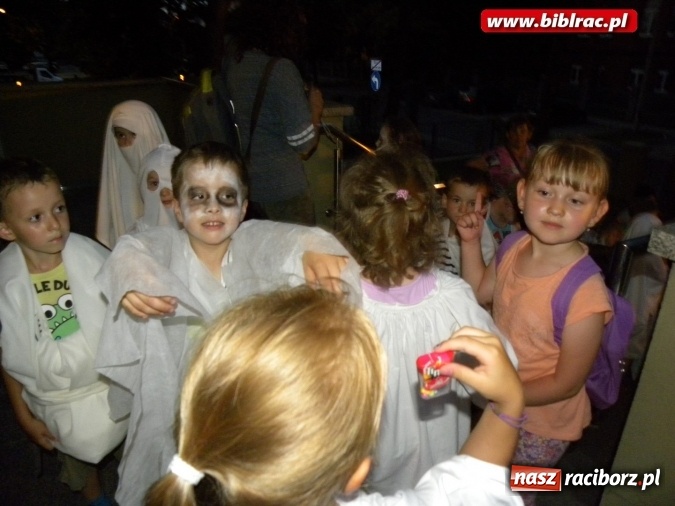 Zdjęcie w galerii na portalu naszraciborz.pl: Nocka Duchów w bibliotece  wiadomości z regionu