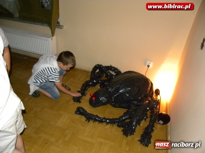 Zdjęcie w galerii na portalu naszraciborz.pl: Nocka Duchów w bibliotece  wiadomości z regionu