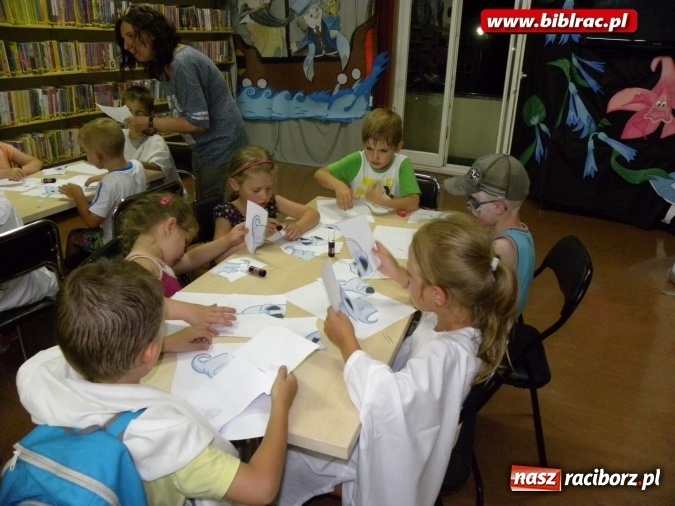 Zdjęcie w galerii na portalu naszraciborz.pl: Nocka Duchów w bibliotece  wiadomości z regionu