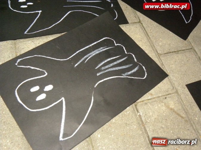 Zdjęcie w galerii na portalu naszraciborz.pl: Nocka Duchów w bibliotece  wiadomości z regionu