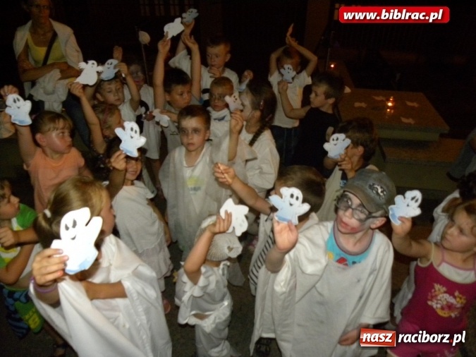 Zdjęcie w galerii na portalu naszraciborz.pl: Nocka Duchów w bibliotece  wiadomości z regionu