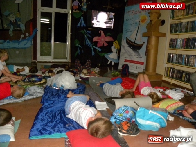 Zdjęcie w galerii na portalu naszraciborz.pl: Nocka Duchów w bibliotece  wiadomości z regionu