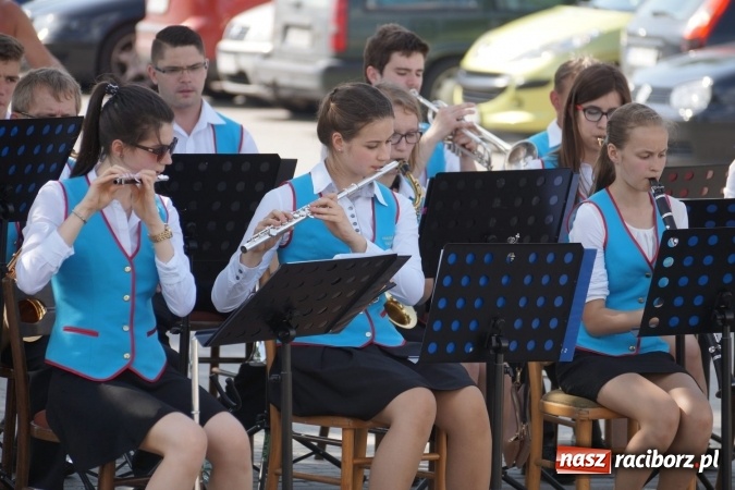 Zdjęcie w galerii na portalu naszraciborz.pl: W Szymocicach przywitali lato piknikiem  wiadomości z regionu