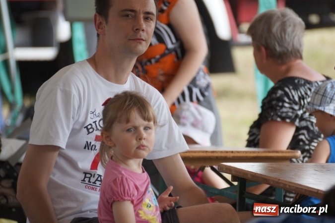 Zdjęcie w galerii na portalu naszraciborz.pl: W Szymocicach przywitali lato piknikiem  wiadomości z regionu