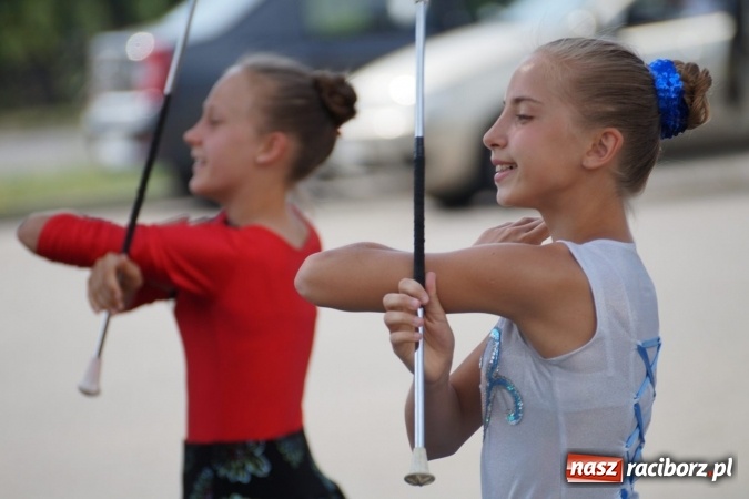 Zdjęcie w galerii na portalu naszraciborz.pl: W Szymocicach przywitali lato piknikiem  wiadomości z regionu
