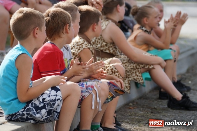 Zdjęcie w galerii na portalu naszraciborz.pl: W Szymocicach przywitali lato piknikiem  wiadomości z regionu