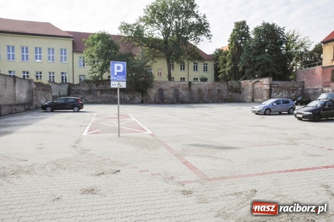 Zdjęcie w galerii na portalu naszraciborz.pl: Racib&oacute;rz ma nowy parking przy ul. Drewnianej. Zobacz jak wygląda wiadomości z regionu
