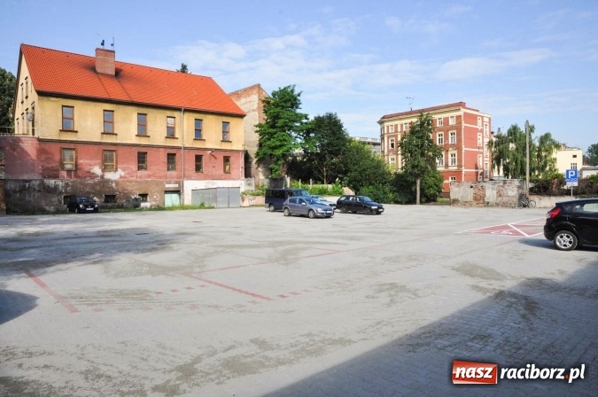 Zdjęcie w galerii na portalu naszraciborz.pl: Racib&oacute;rz ma nowy parking przy ul. Drewnianej. Zobacz jak wygląda wiadomości z regionu