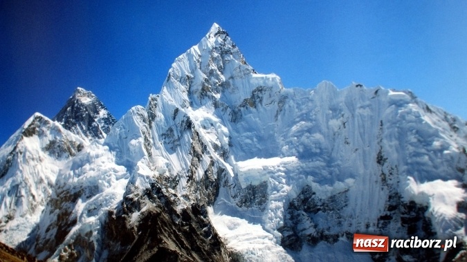Zdjęcie w galerii na portalu naszraciborz.pl: Wystawa fotografii Janusza Mendyka w bibliotece  wiadomości z regionu