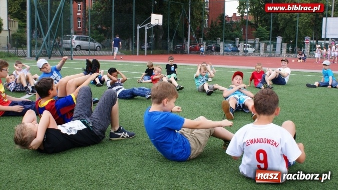 Zdjęcie w galerii na portalu naszraciborz.pl: Pierwszy gwizdek na Lecie z biblioteką  wiadomości z regionu