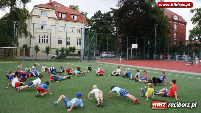 Zdjęcie w galerii na portalu naszraciborz.pl: Pierwszy gwizdek na Lecie z biblioteką  wiadomości z regionu