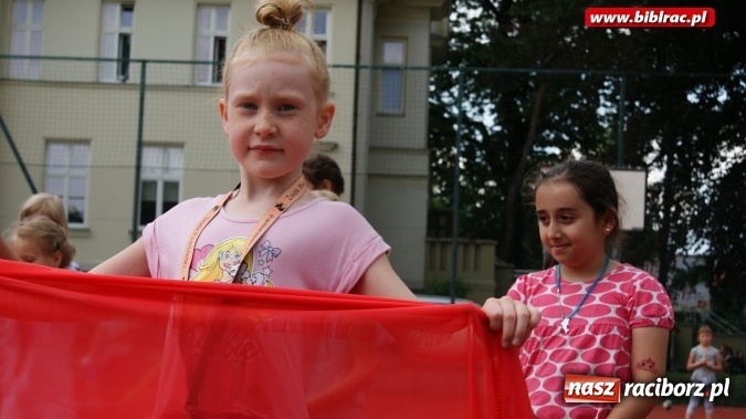 Zdjęcie w galerii na portalu naszraciborz.pl: Pierwszy gwizdek na Lecie z biblioteką  wiadomości z regionu