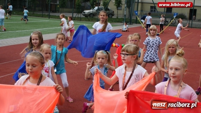 Zdjęcie w galerii na portalu naszraciborz.pl: Pierwszy gwizdek na Lecie z biblioteką  wiadomości z regionu