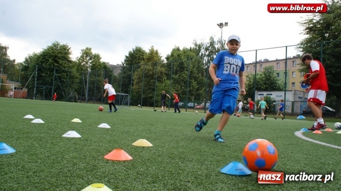 Zdjęcie w galerii na portalu naszraciborz.pl: Pierwszy gwizdek na Lecie z biblioteką  wiadomości z regionu